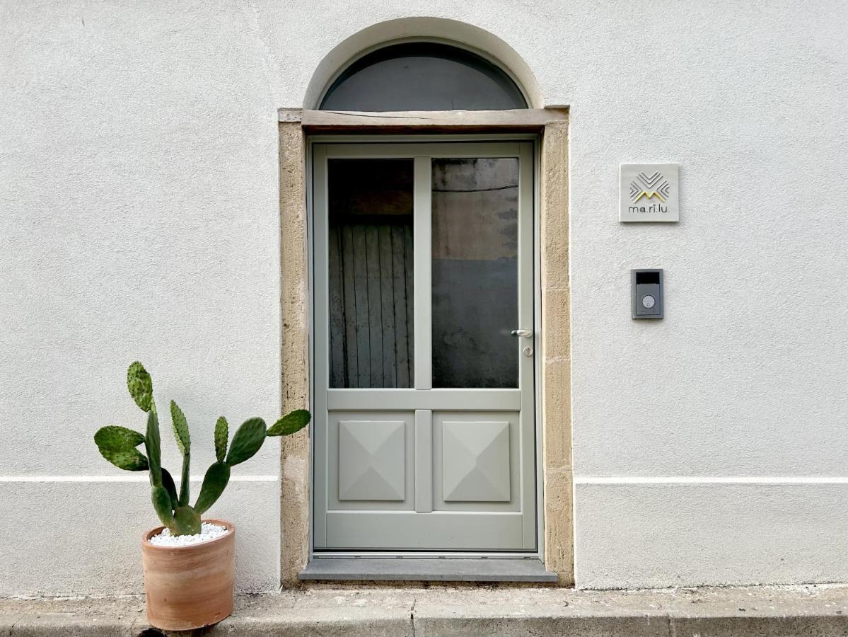 Palazzo Ma.Ri.Lu. Càbras Exterior foto