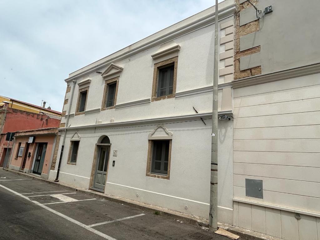 Palazzo Ma.Ri.Lu. Càbras Exterior foto